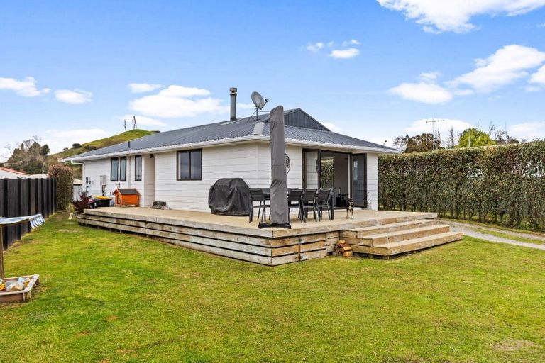 Photo of property in 10 Frances Street, Tirau, 3410