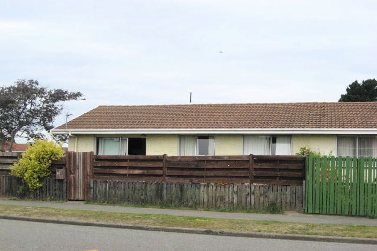 Photo of property in 2/28 Korora Street, Bromley, Christchurch, 8062