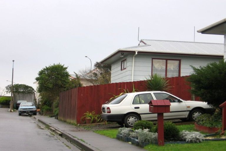 Photo of property in 5 Dahlstrom Grove, Kelvin Grove, Palmerston North, 4414