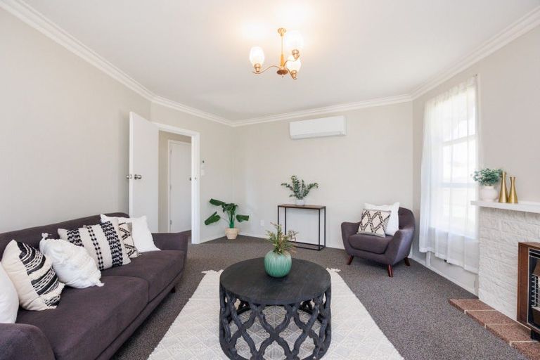 Photo of property in 8 Viscount Place, West End, Palmerston North, 4412