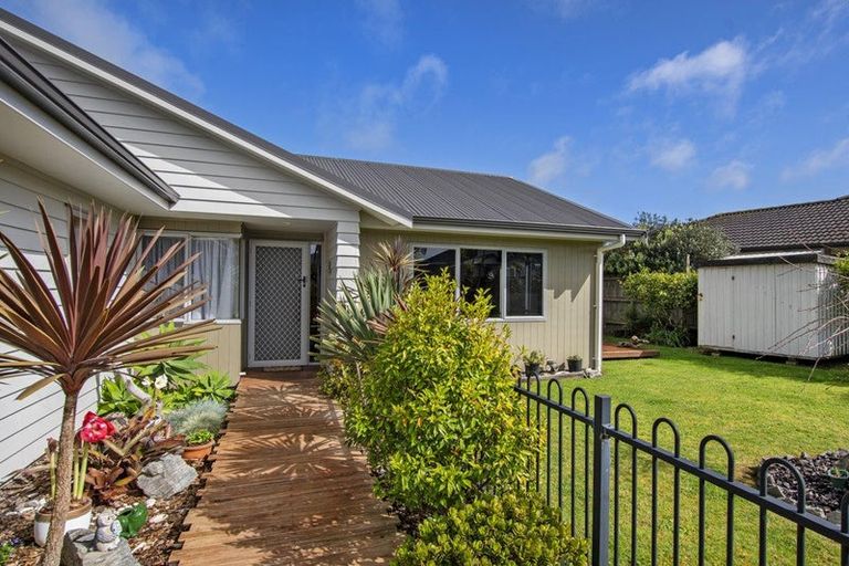 Photo of property in 4 Sea Dune Place, Ruakaka, 0116