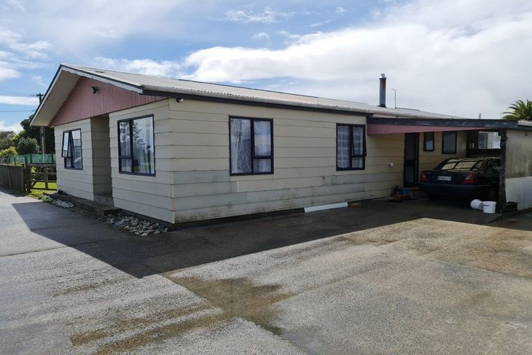 Photo of property in 18 Orowaiti Road, Westport, 7825