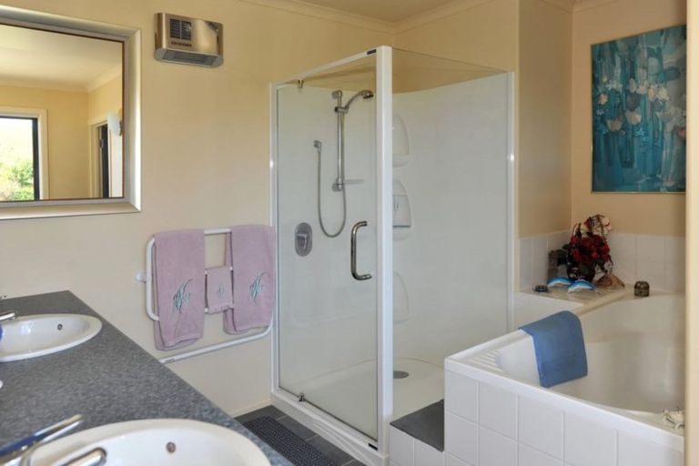 Photo of property in 2 Cushendall Rise, Richmond, 7020