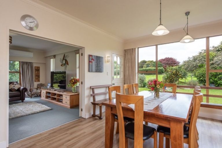 Photo of property in 46 North Manakau Road, Manakau, Levin, 5573