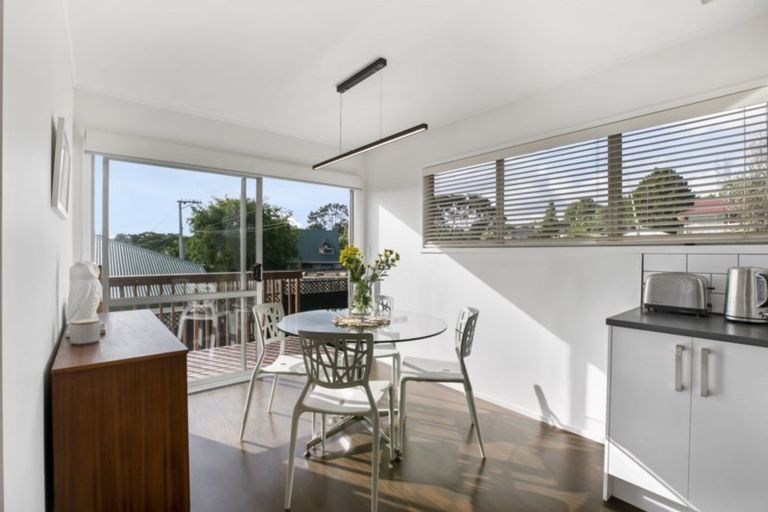 Photo of property in 37b Salisbury Road, Birkdale, Auckland, 0626