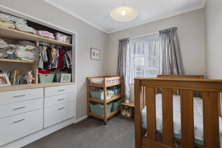 Photo of property in 26 Castle Crescent, Stokes Valley, Lower Hutt, 5019