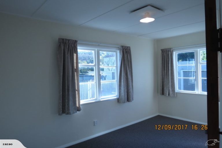 Photo of property in 107 Thackeray Street, Napier South, Napier, 4110