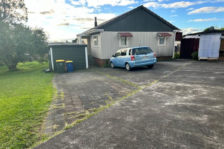 Photo of property in 118 View Road, Sunnyvale, Auckland, 0612
