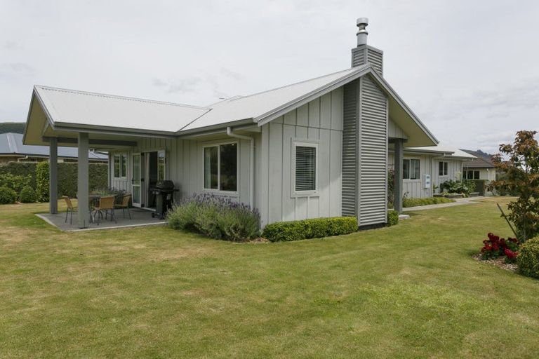 Photo of property in 81 Lisland Drive, Kinloch, Taupo, 3377