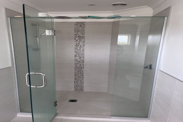 Photo of property in 873a Beach Road, Waiake, Auckland, 0630