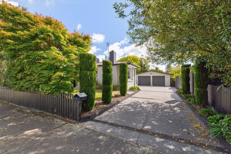 Photo of property in 73 Dunedin Street, Redwood, Christchurch, 8051