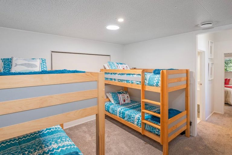 Photo of property in 112 Marram Place, Matarangi, Whitianga, 3592