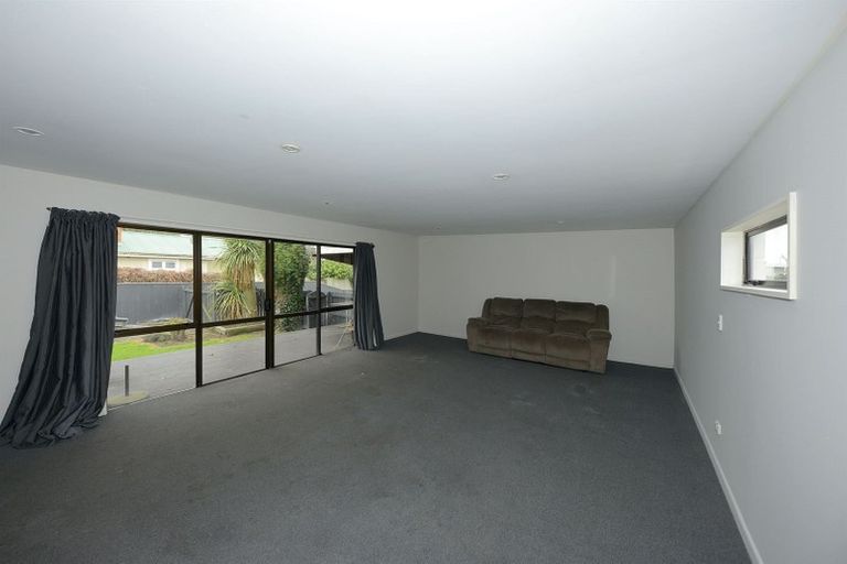 Photo of property in 77 Ayers Street, Rangiora, 7400