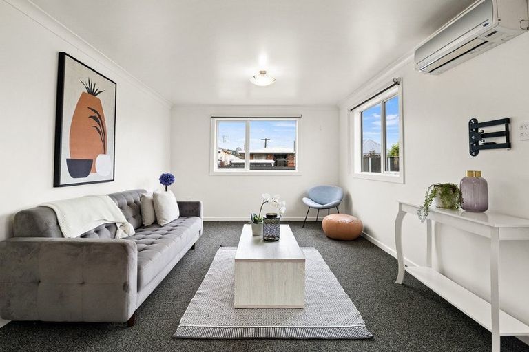 Photo of property in 272 Oxford Street, South Dunedin, Dunedin, 9012