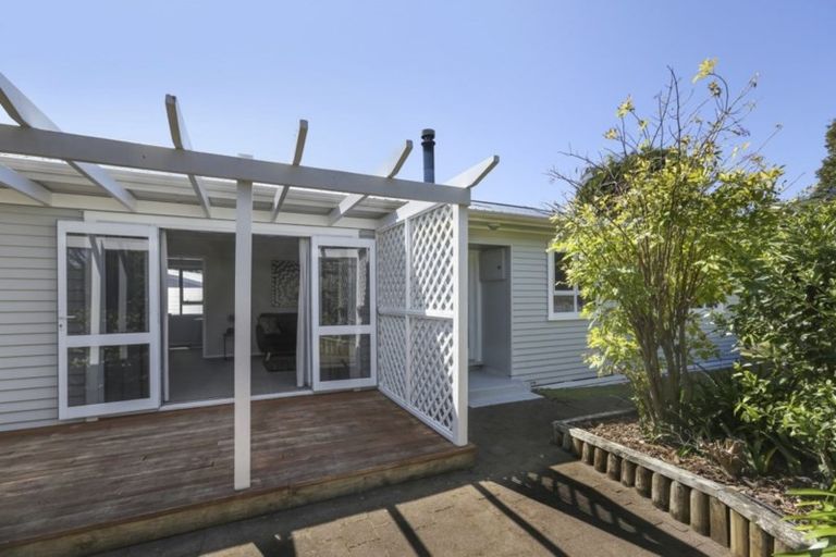 Photo of property in 66 Huatoki Street, Vogeltown, New Plymouth, 4310