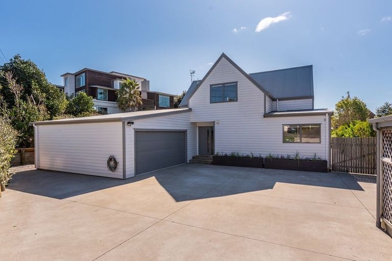 Photo of property in 5 Falla Street, Paraparaumu Beach, Paraparaumu, 5032