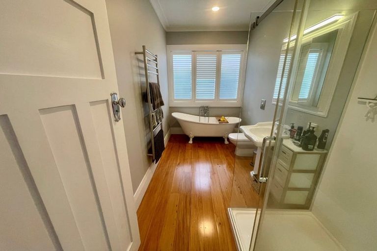 Photo of property in 19 Egremont Street, Belmont, Auckland, 0622