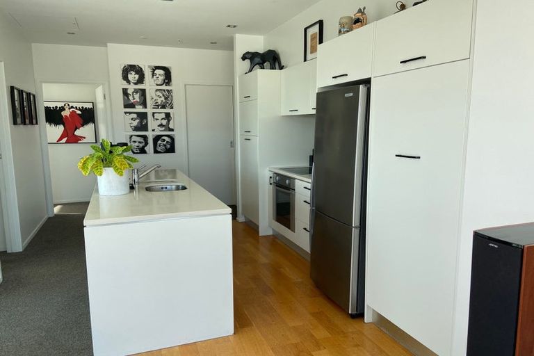 Photo of property in Sentinel Apartments, 706/3 Northcroft Street, Takapuna, Auckland, 0622