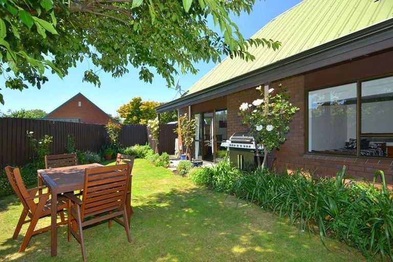 Photo of property in 31a Larch Place, Casebrook, Christchurch, 8051