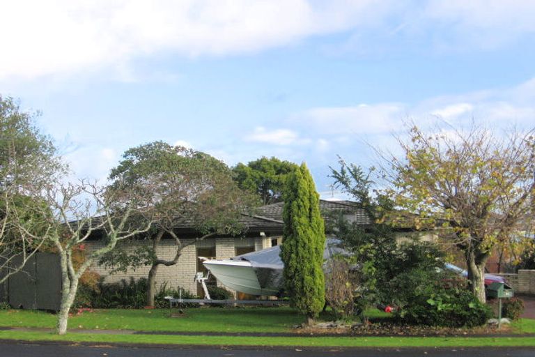 Photo of property in 21 Caithness Place, Farm Cove, Auckland, 2012