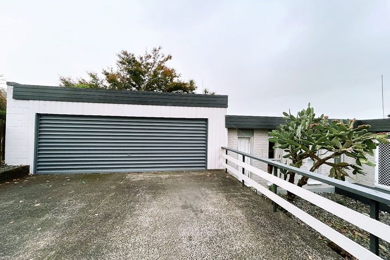 Photo of property in 2 Dorothy Place, Hillcrest, Hamilton, 3216