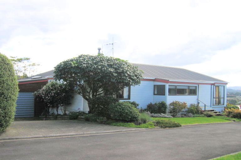 Photo of property in 136 Tirohanga Drive, Whangamata, 3620