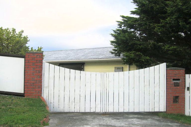 Photo of property in 24 Percy Dyett Drive, Karori, Wellington, 6012