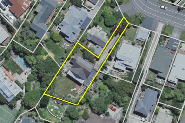 Photo of property in 43 Simla Crescent, Khandallah, Wellington, 6035