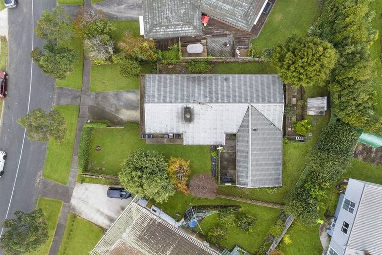 Photo of property in 25 Chatsworth Crescent, Pakuranga Heights, Auckland, 2010