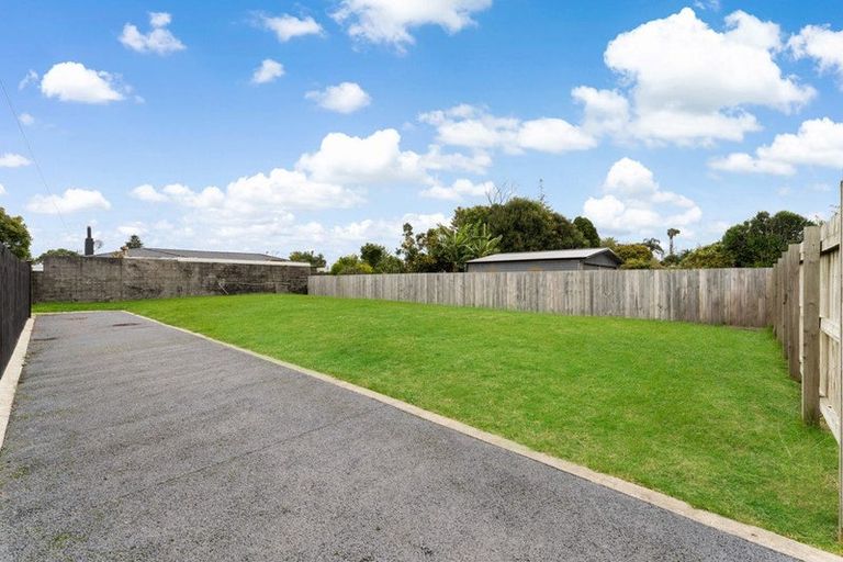 Photo of property in 22a Taikata Road, Te Atatu Peninsula, Auckland, 0610