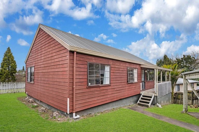 Photo of property in 4/34 Don Buck Road, Massey, Auckland, 0614