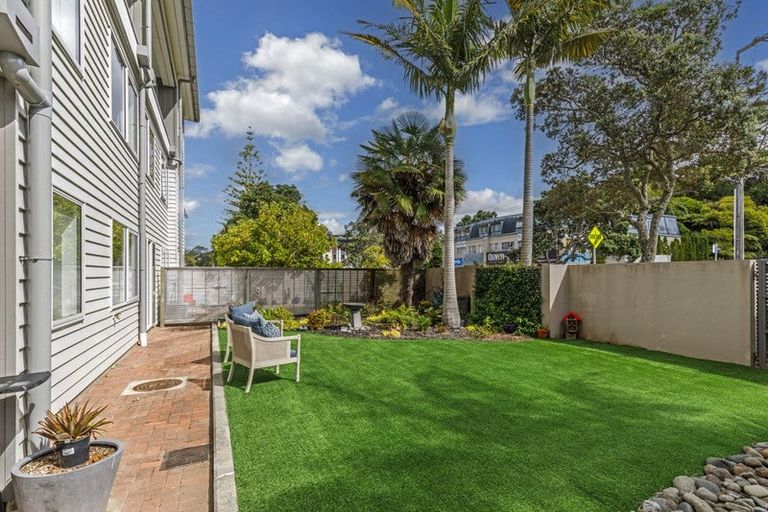 Photo of property in Bay Palms Apartments, 3/30a Bute Road, Browns Bay, Auckland, 0630
