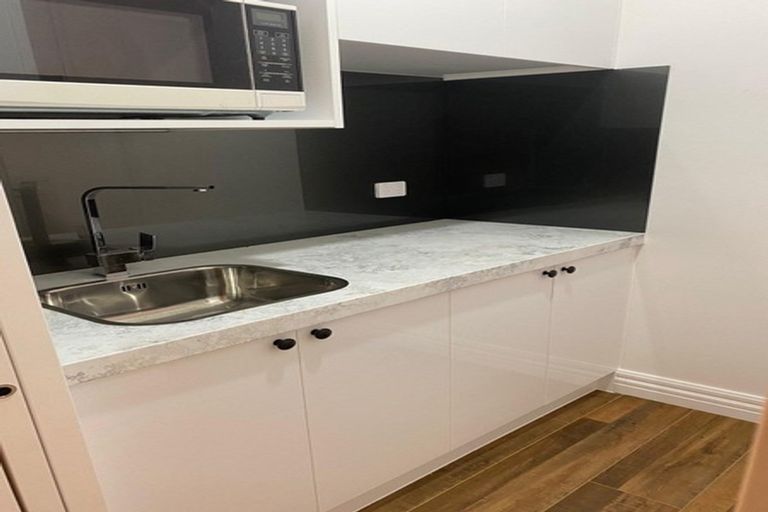 Photo of property in 18 Matahae Drive, Flat Bush, Auckland, 2019