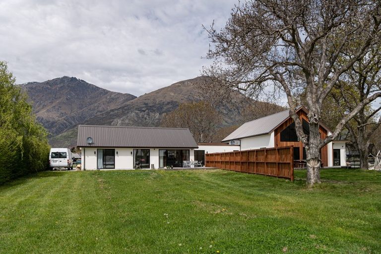 Photo of property in 13-13a Quarry Place, Lake Hayes, Queenstown, 9304
