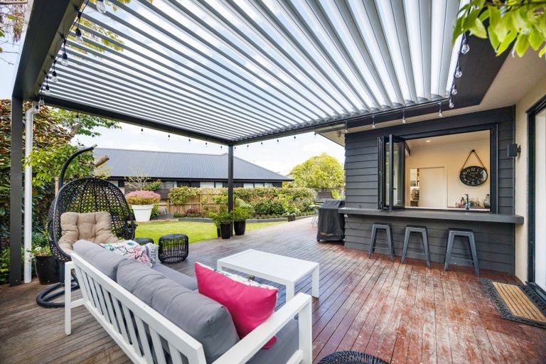 Photo of property in 9 Awatea Terrace, Hokowhitu, Palmerston North, 4410