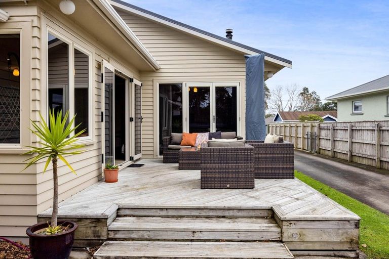 Photo of property in 247 Coronation Avenue, Welbourn, New Plymouth, 4310