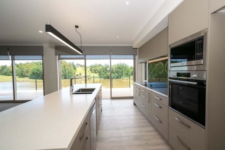 Photo of property in 18 Lake View Place, Fairhall, Blenheim, 7272