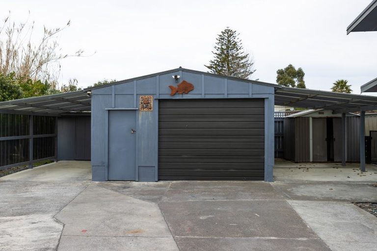 Photo of property in 12 Domain Road, Haumoana, 4102