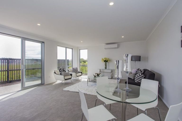 Photo of property in 18 Sholto Duncan Crescent, Halswell, Christchurch, 8025