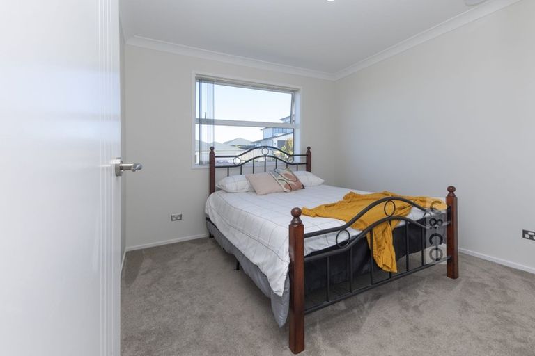 Photo of property in 2 Tauwaka Crescent, Riverhead, 0820