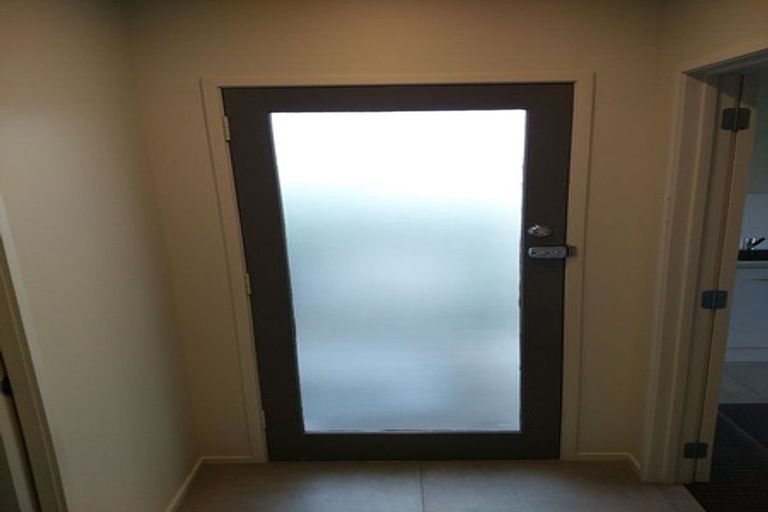 Photo of property in 3 Lisa Rise, Half Moon Bay, Auckland, 2012