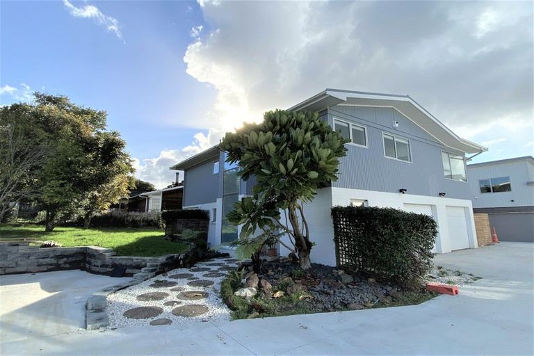 Photo of property in 32a Tirimoana Road, Te Atatu South, Auckland, 0602