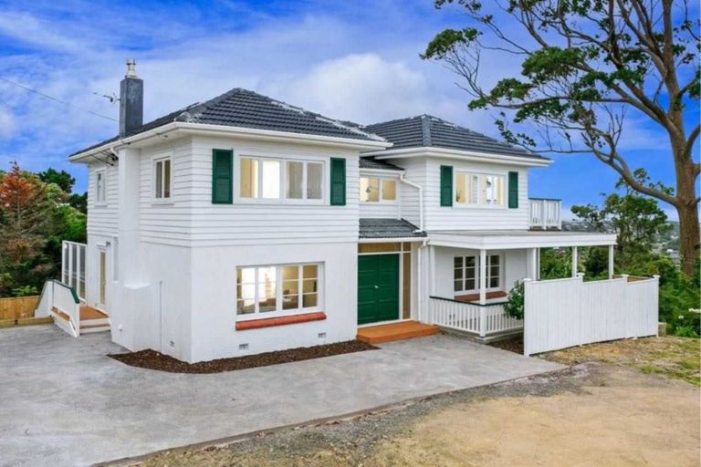 Photo of property in 187 Browns Bay Road, Browns Bay, Auckland, 0630