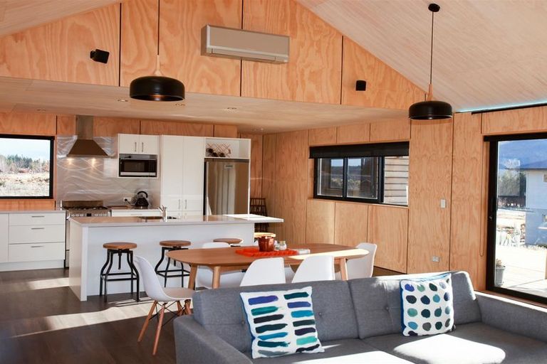 Photo of property in 7 Rankin Rise, Lake Tekapo, 7999