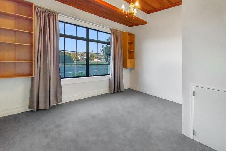Photo of property in 531 Marine Parade, Napier South, Napier, 4110