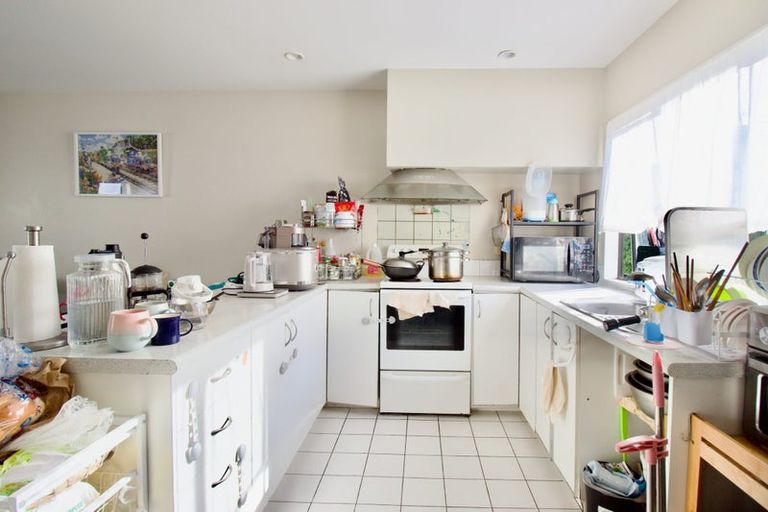 Photo of property in Lynn Park Terrace, 23/12 Ambrico Place, New Lynn, Auckland, 0600