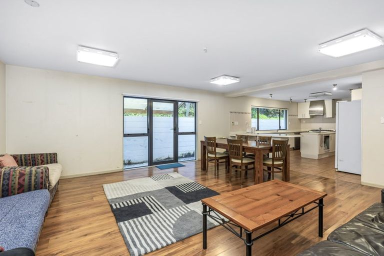 Photo of property in 19 Woodside Avenue, Northcote, Auckland, 0627