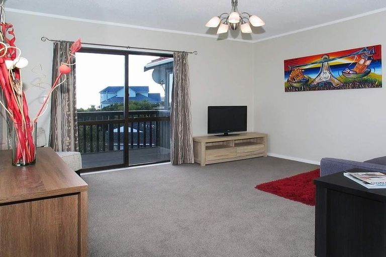 Photo of property in 10b Coventry Close, Ascot Park, Porirua, 5024