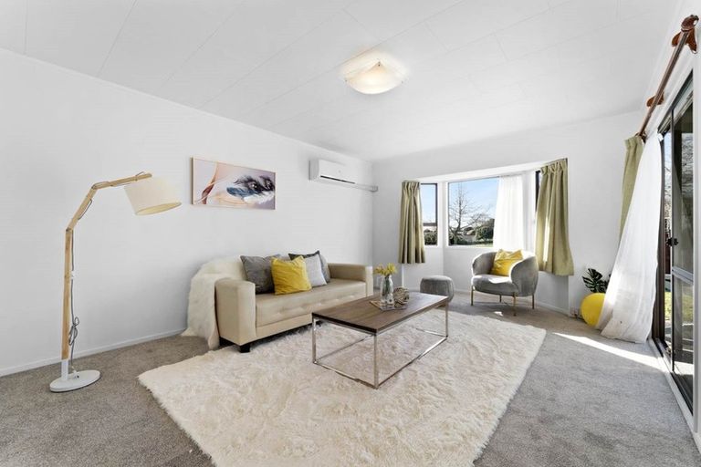 Photo of property in 34 Farwood Drive, Henderson, Auckland, 0612