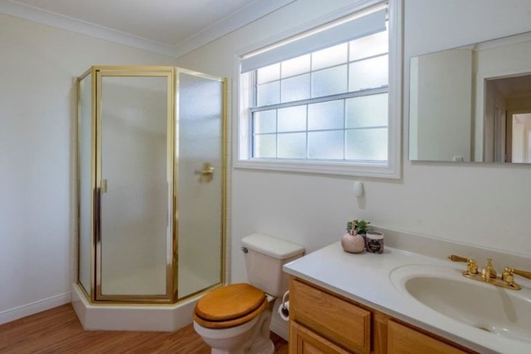 Photo of property in 12 Marewa Place, Waikanae Beach, Waikanae, 5036